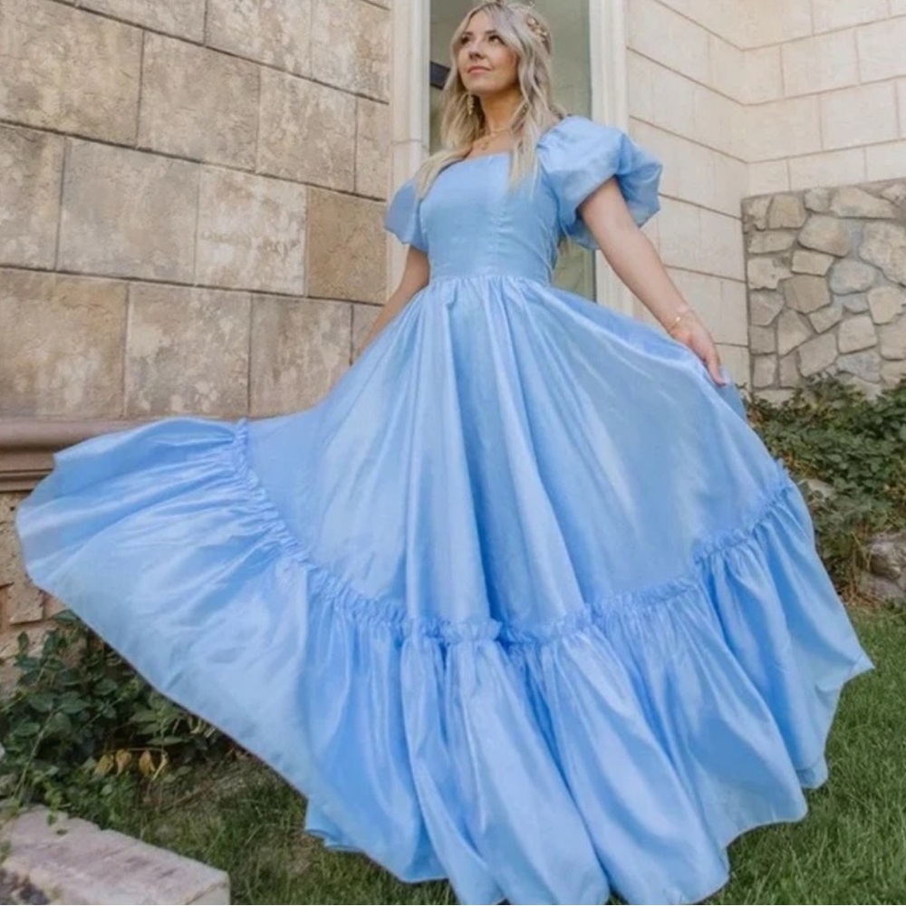 IvyCityCo Wonderland dress